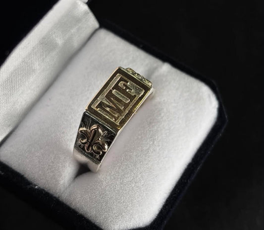 Anillos con iniciales y marco